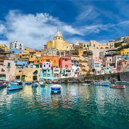 De Lamartine A Marina Di Corricella Procida Exterior photo